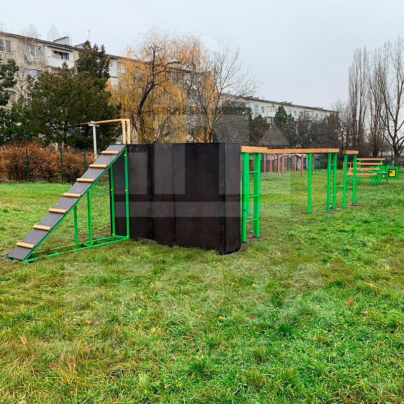 Забор с наклонной лестницей 1703